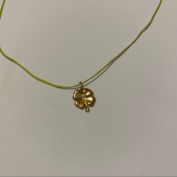 10K Yellow Gold 4 Leaf Clover on Green Cord Necklace - Picture 8 of 9